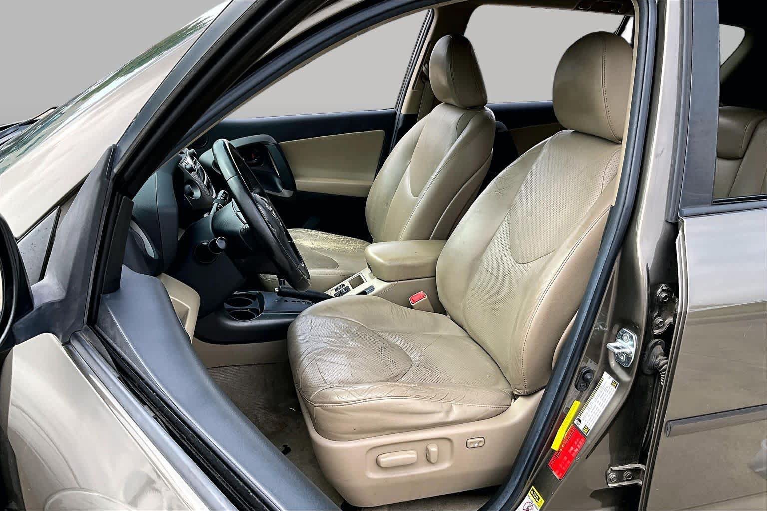 Used 2011 Toyota RAV4 Limited w/ Limited Extra Value Pkg FWD image 6