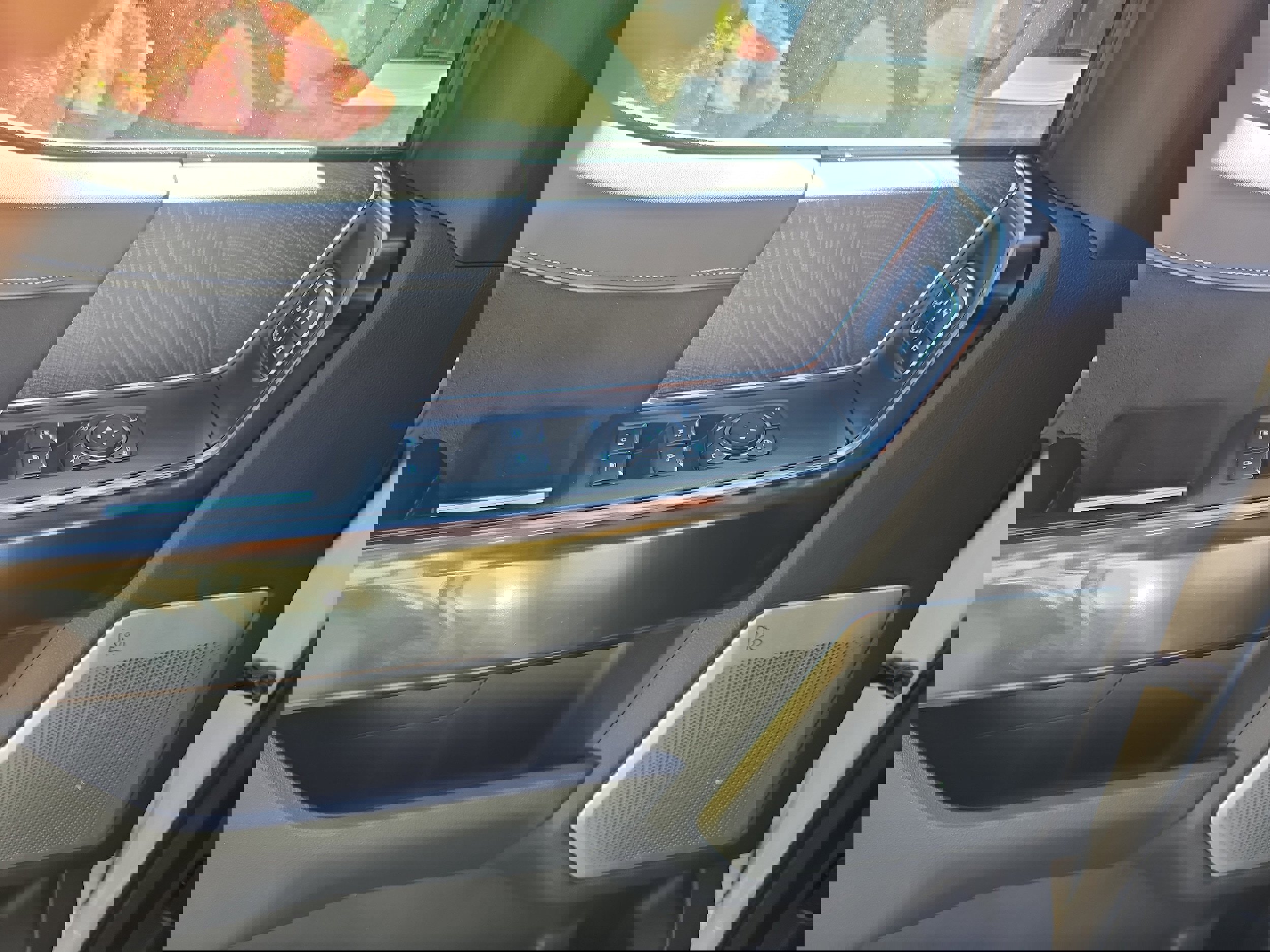 Used 2023 Ford F150 Platinum w/ Equipment Group 701A High image 17