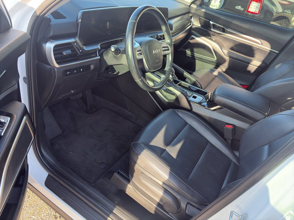 Used 2023 Kia Telluride LX image 11