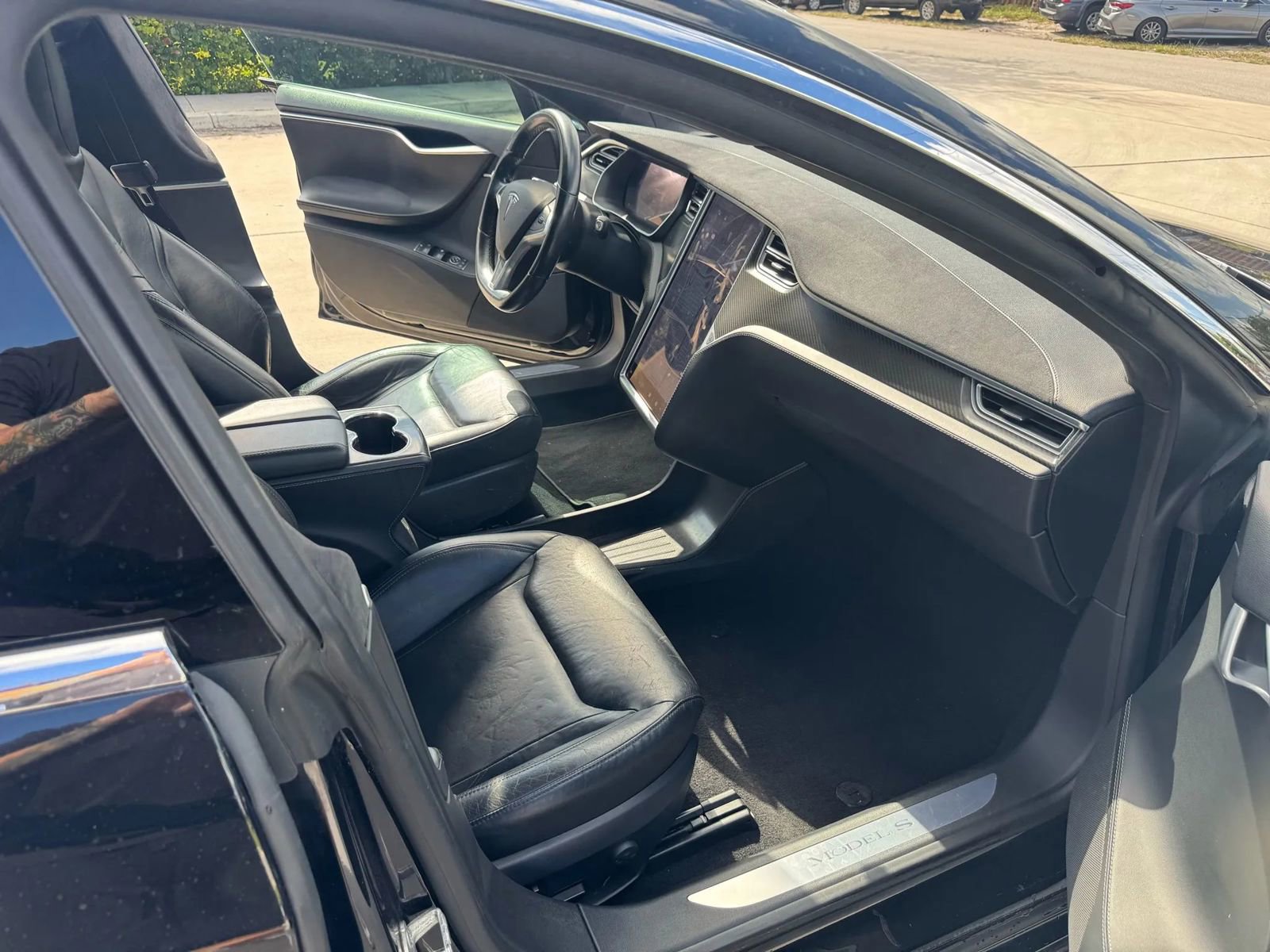 Used 2015 Tesla Model S 70D image 12