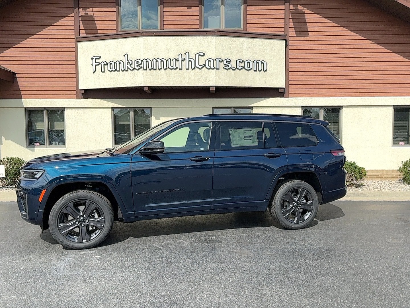 New 2027 Jeep Grand Cherokee L Limited AWD/4WD image 1