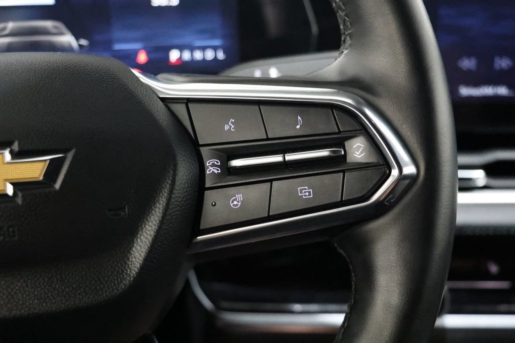 Used 2025 Chevrolet Equinox LT FWD image 20