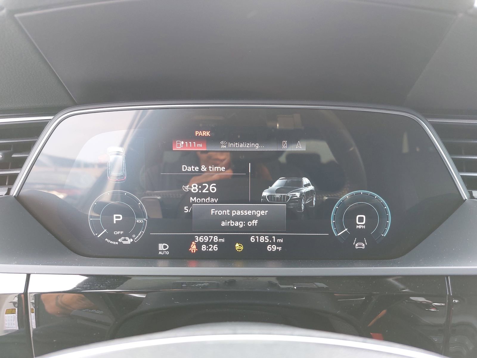 Used 2021 Audi e-tron Premium Plus w/ Premium Plus Package AWD/4WD image 9