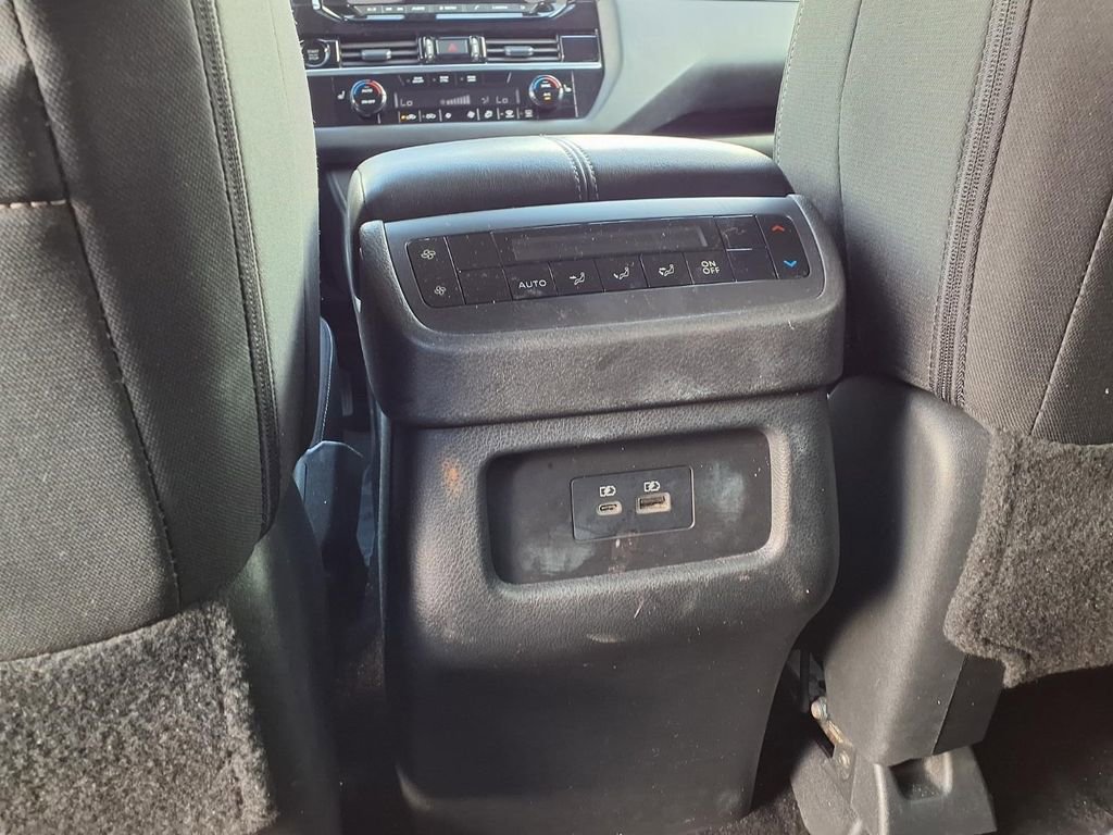 Used 2025 Nissan Pathfinder SV AWD/4WD image 24