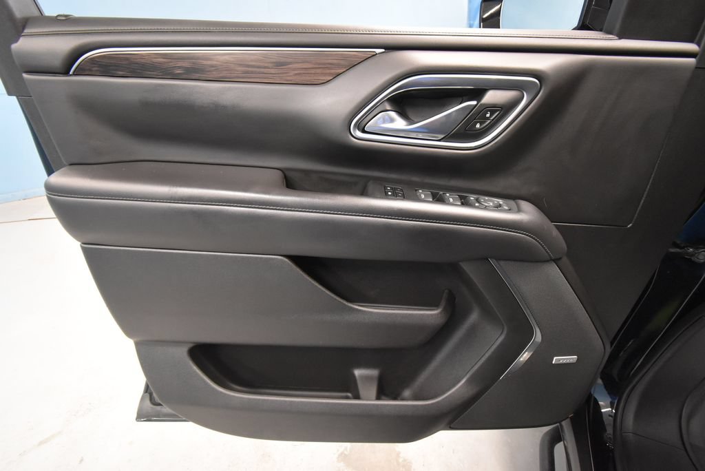 Used 2021 Chevrolet Tahoe Z71 w/ Z71 Signature Package AWD/4WD image 4