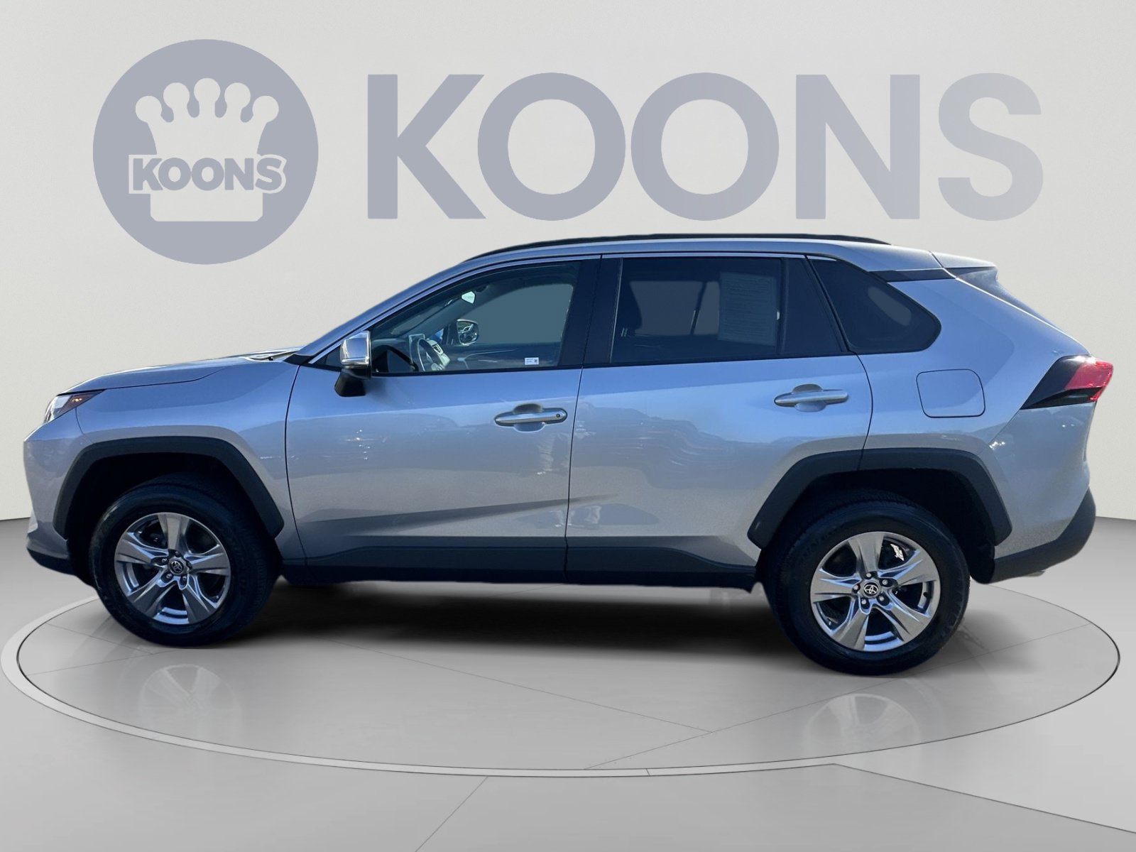 Used 2023 Toyota RAV4 XLE w/ Convenience Package AWD/4WD image 13