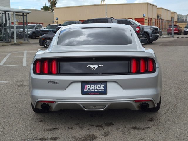 Used 2016 Ford Mustang Coupe RWD image 6