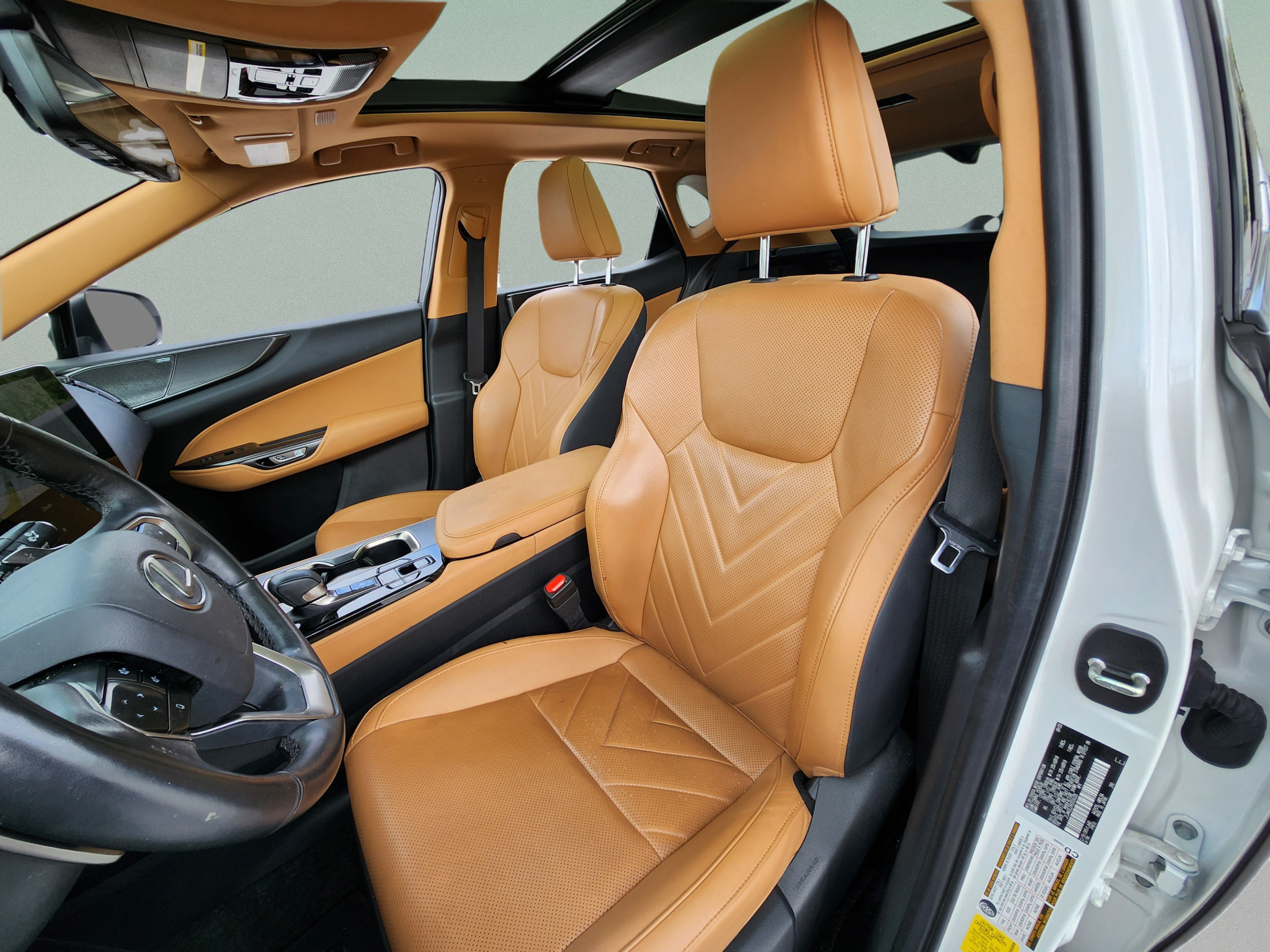 Used 2024 Lexus NX 350h AWD w/ Vision Package image 12