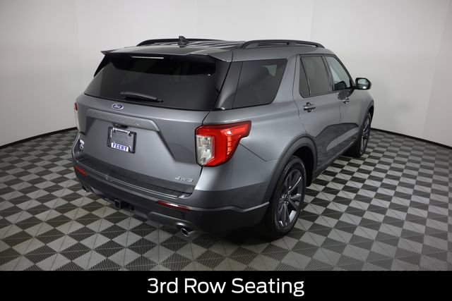 Used 2023 Ford Explorer XLT w/ Equipment Group 202A image 3