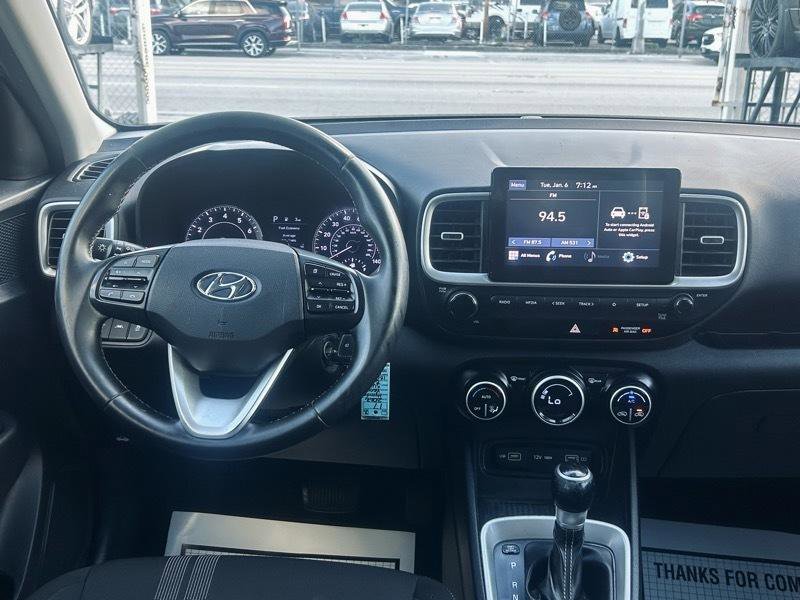Used 2022 Hyundai Venue SEL w/ Cargo Package FWD image 15