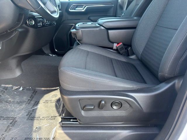 Certified 2023 Chevrolet Silverado 1500 RST w/ Redline Edition AWD/4WD image 5