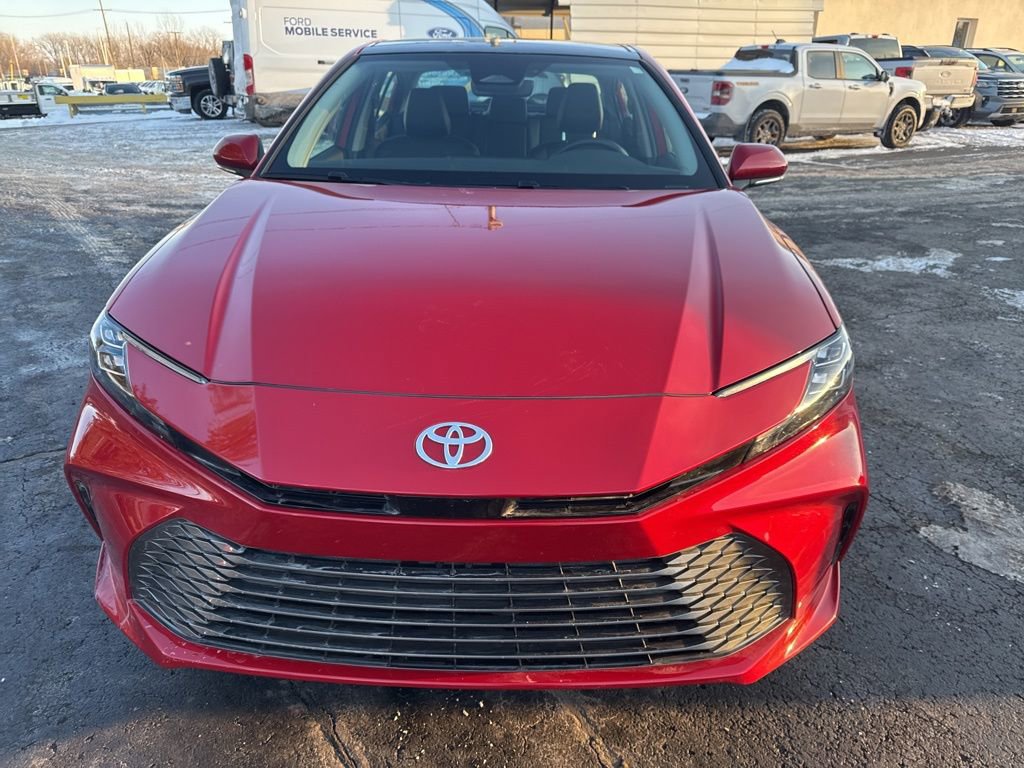 Used 2025 Toyota Camry XLE image 15