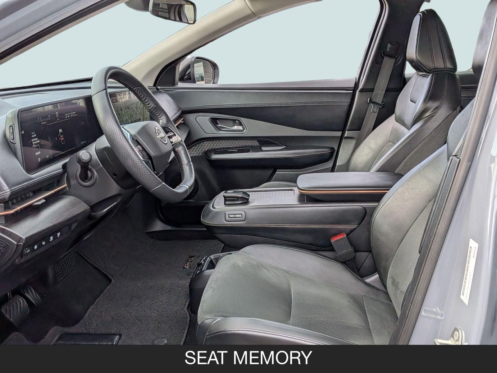 Used 2025 Nissan Ariya FWD image 15