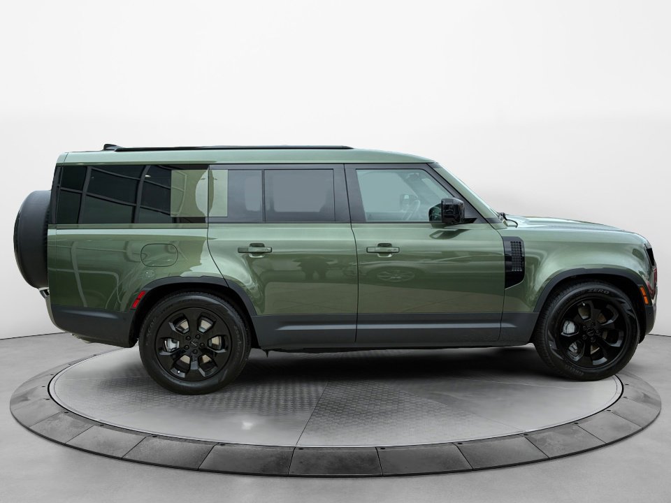 New 2026 Land Rover Defender 130 S AWD/4WD image 6