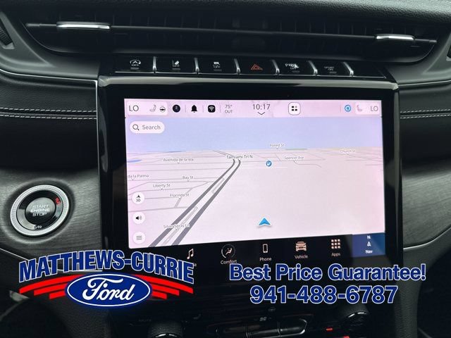 Used 2024 Jeep Grand Cherokee Limited w/ Black Appearance Package RWD image 17