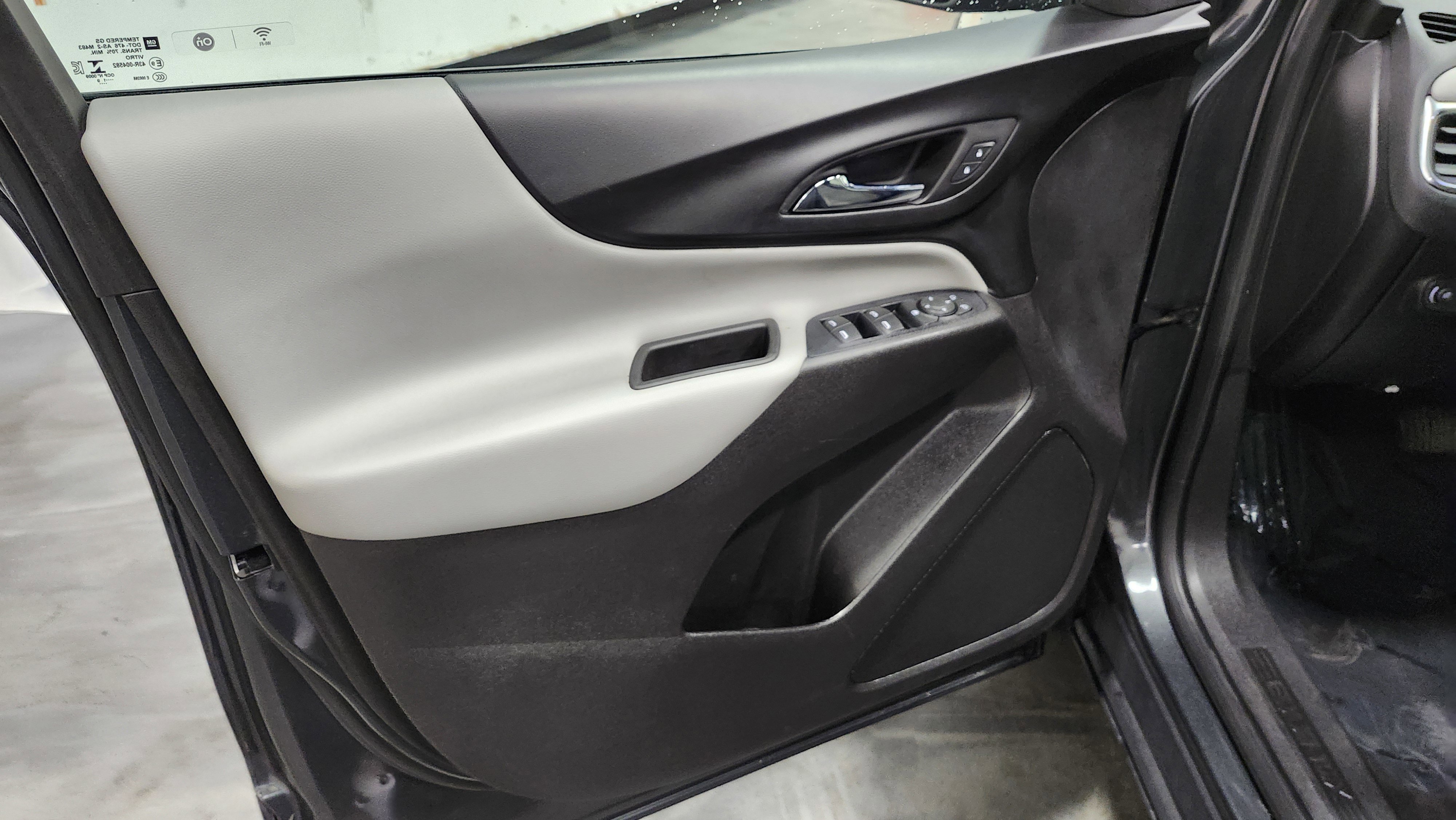 Used 2019 Chevrolet Equinox LS w/ LS Convenience Package image 25