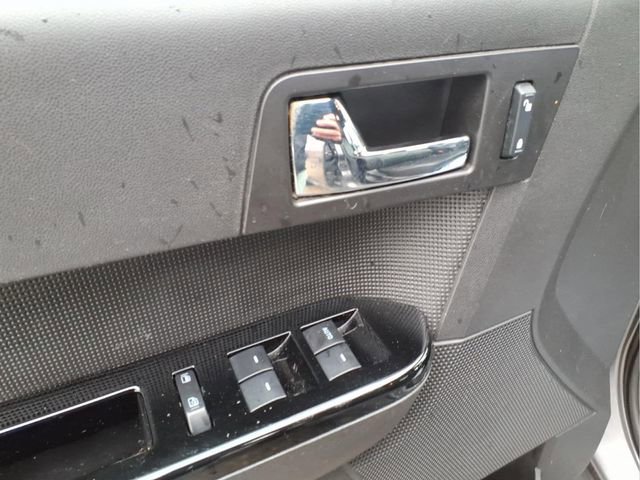 Used 2010 Ford Escape Limited image 12