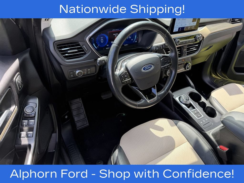Used 2021 Ford Escape Titanium w/ Titanium Elite Package AWD/4WD image 25