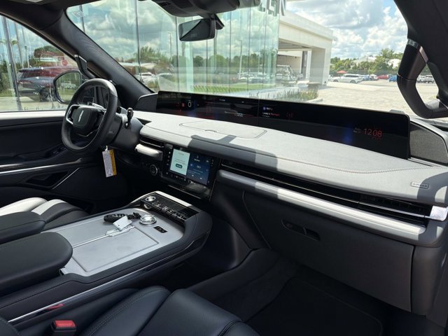 New 2026 Lincoln Navigator L Reserve w/ Jet Appearance Package AWD/4WD image 18
