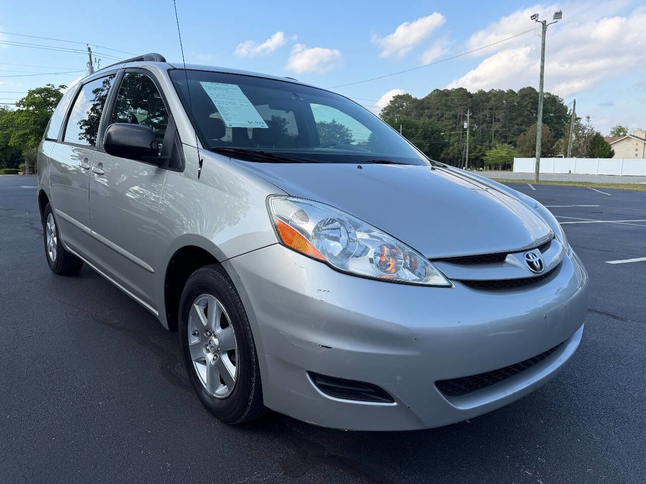 Used 2007 Toyota Sienna LE FWD image 4