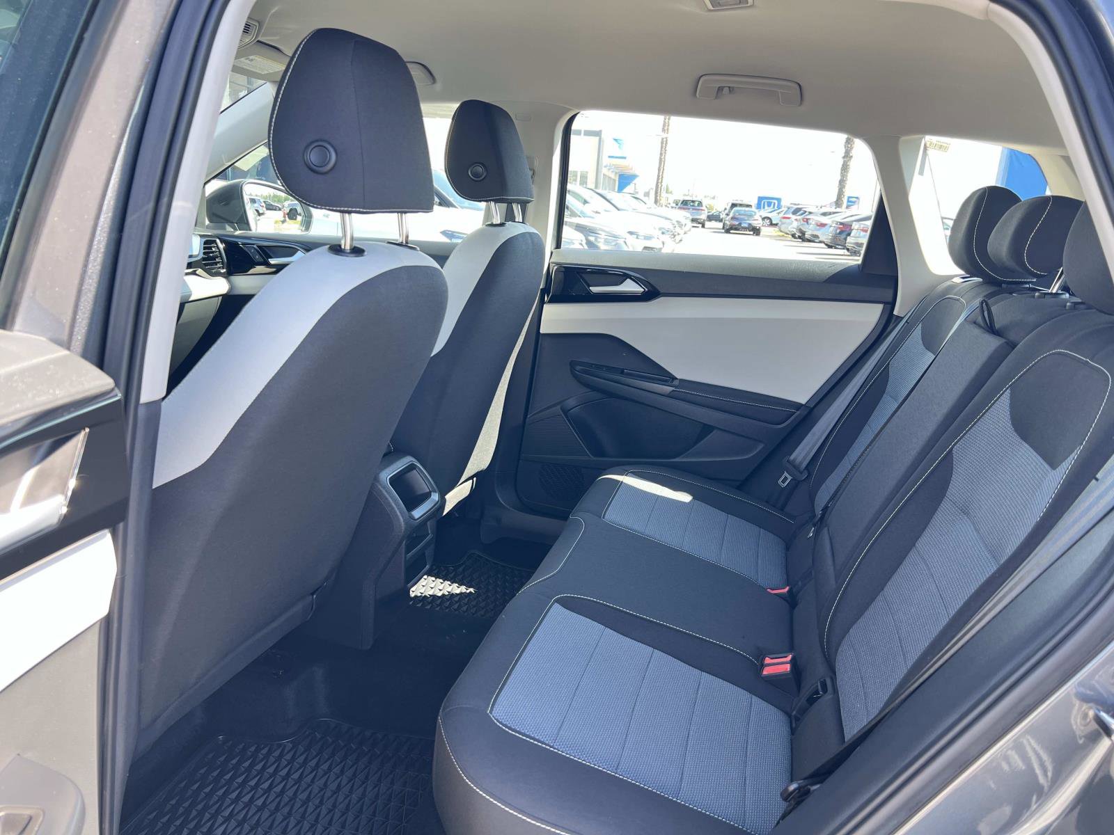 Used 2025 Volkswagen Taos S image 20