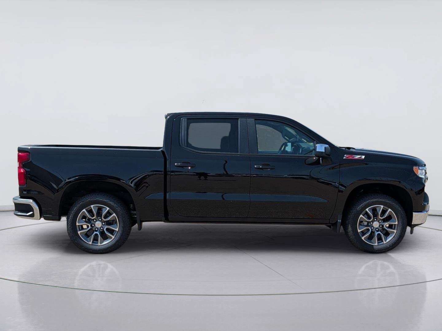 New 2026 Chevrolet Silverado 1500 LT w/ Z71 Off-Road Package AWD/4WD image 6