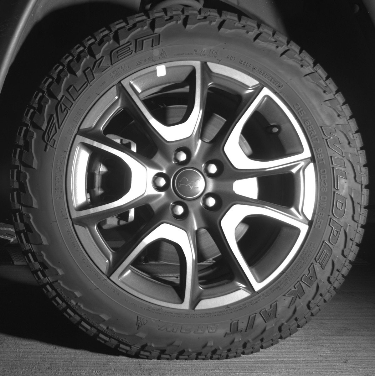 Used 2025 Jeep Compass Trailhawk image 12