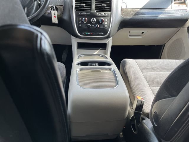 Used 2014 Dodge Grand Caravan SXT FWD image 24