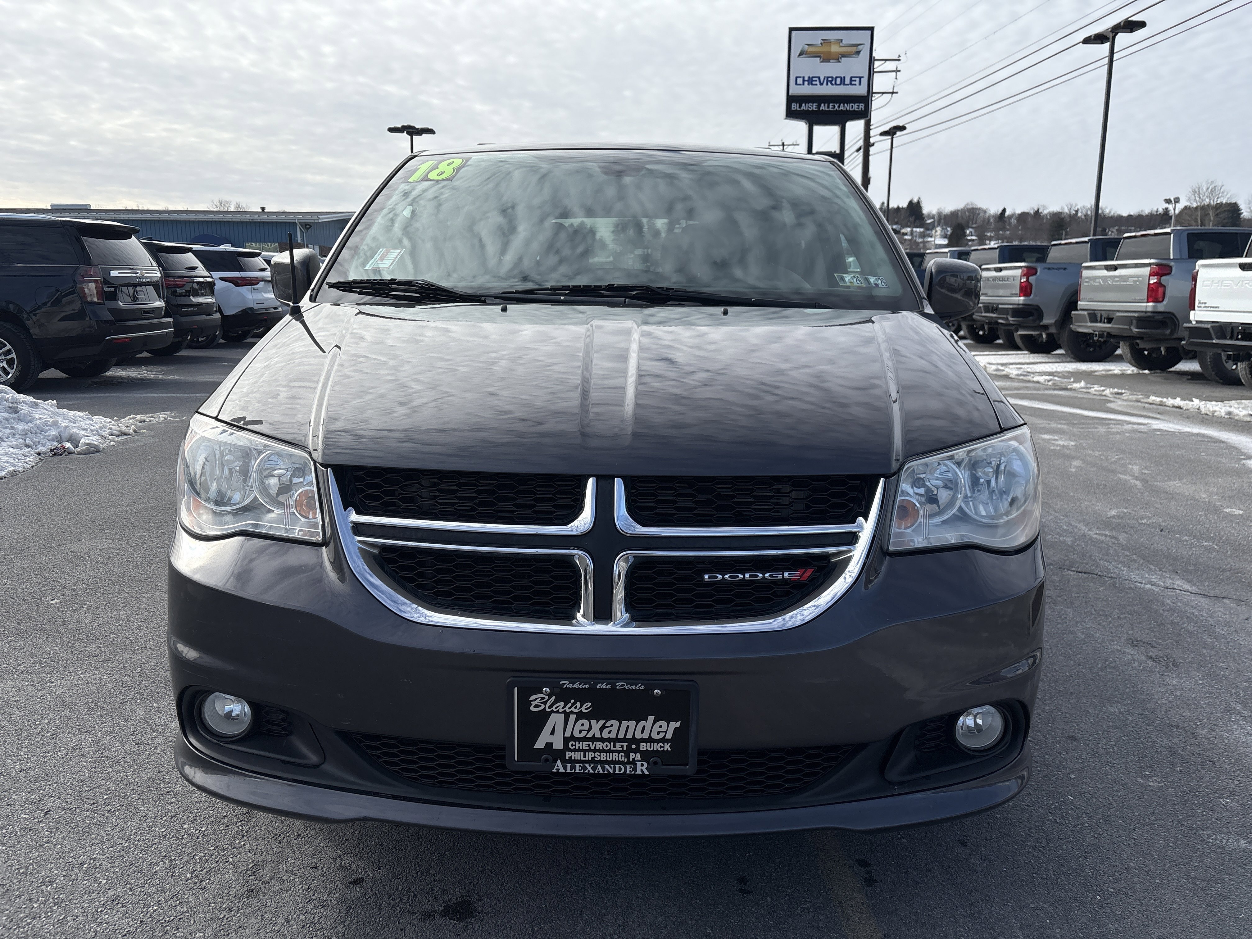 Used 2018 Dodge Grand Caravan SXT image 9