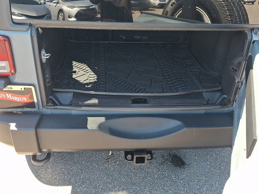 Used 2014 Jeep Wrangler Unlimited Sport w/ Quick Order Package 23S AWD/4WD image 29