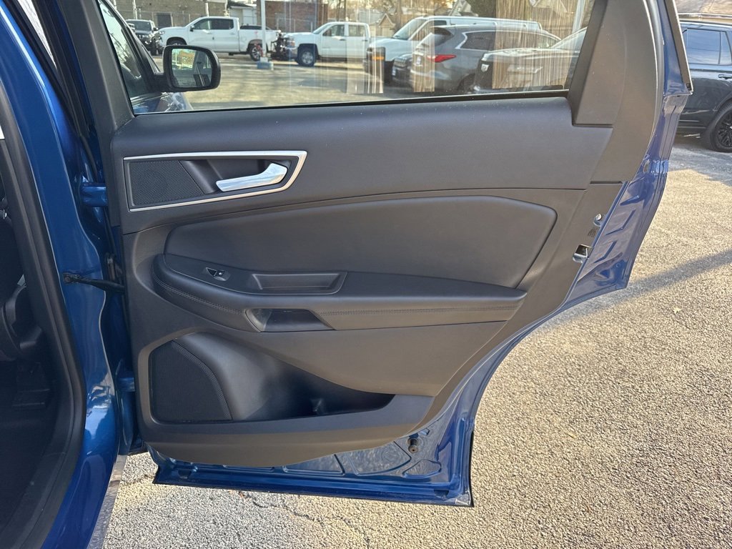 Used 2024 Ford Edge SEL image 11
