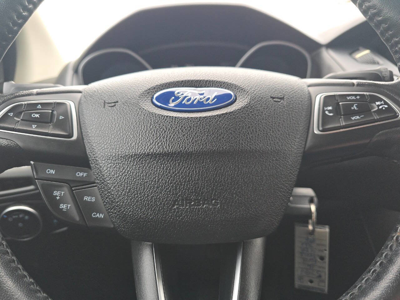 Used 2016 Ford Focus SE w/ Equipment Group 201A image 14