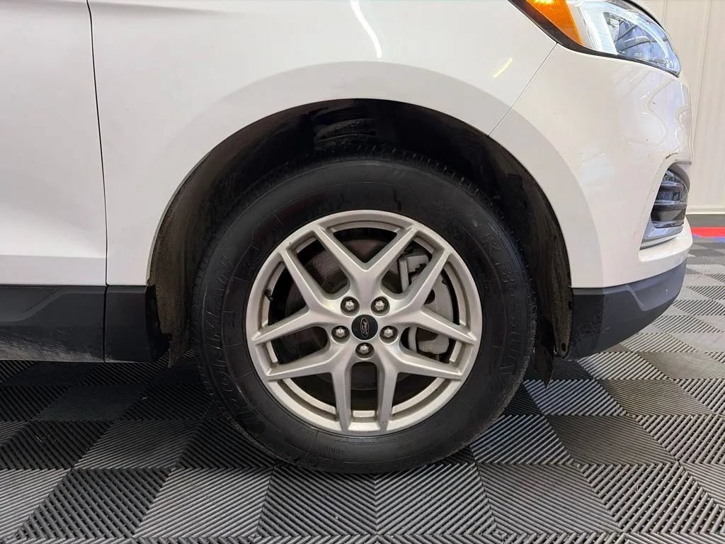 Used 2024 Ford Edge SEL AWD/4WD image 25