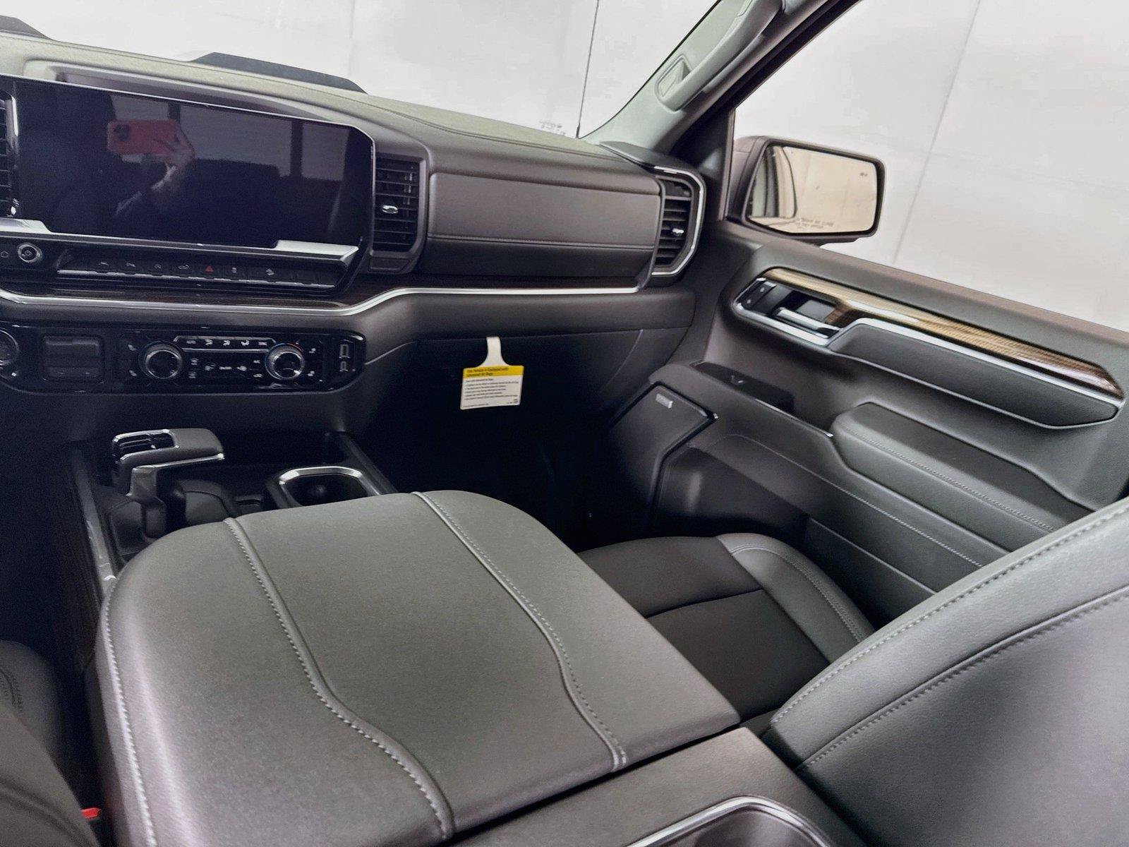 New 2026 Chevrolet Silverado 1500 LT Trail Boss w/ LT Trail Boss Premium Package AWD/4WD image 17