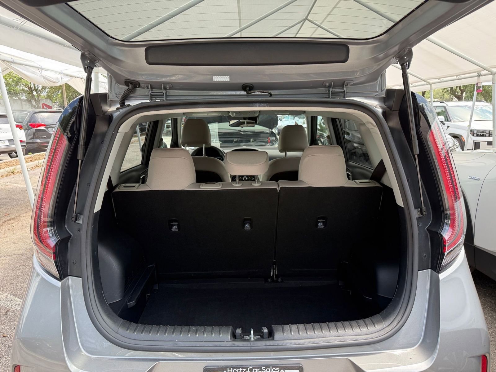 Used 2025 Kia Soul LX w/ LX Technology Package FWD image 28