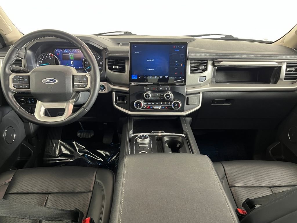 Used 2024 Ford Expedition XLT image 17