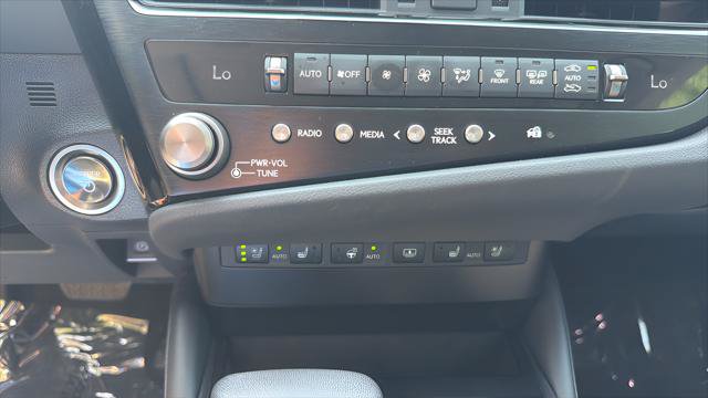 Certified 2024 Lexus ES 300h w/ Premium Package FWD image 31