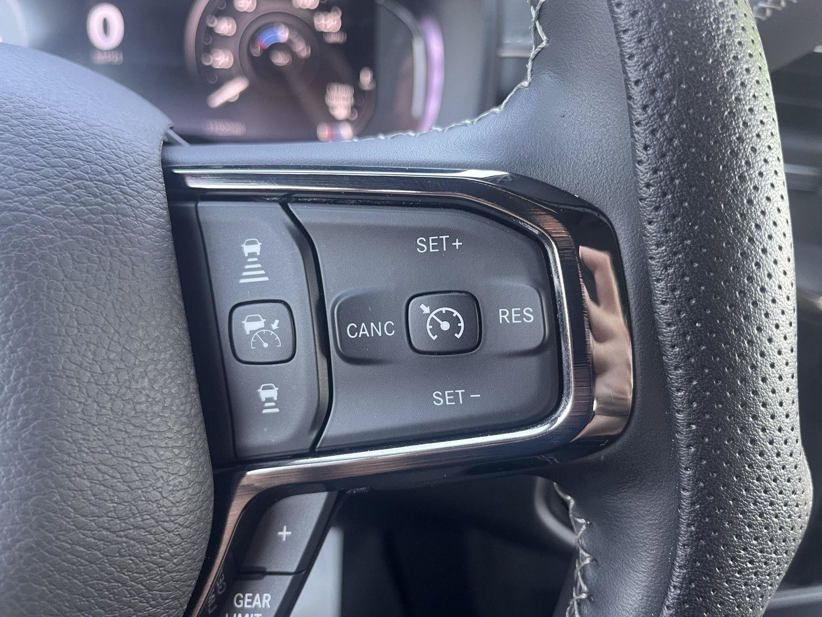Used 2026 RAM 2500 Limited AWD/4WD image 22