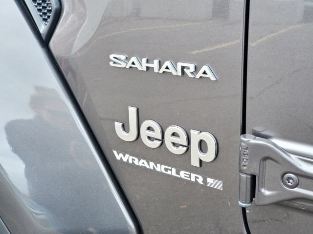 Used 2023 Jeep Wrangler Unlimited Sahara AWD/4WD image 28