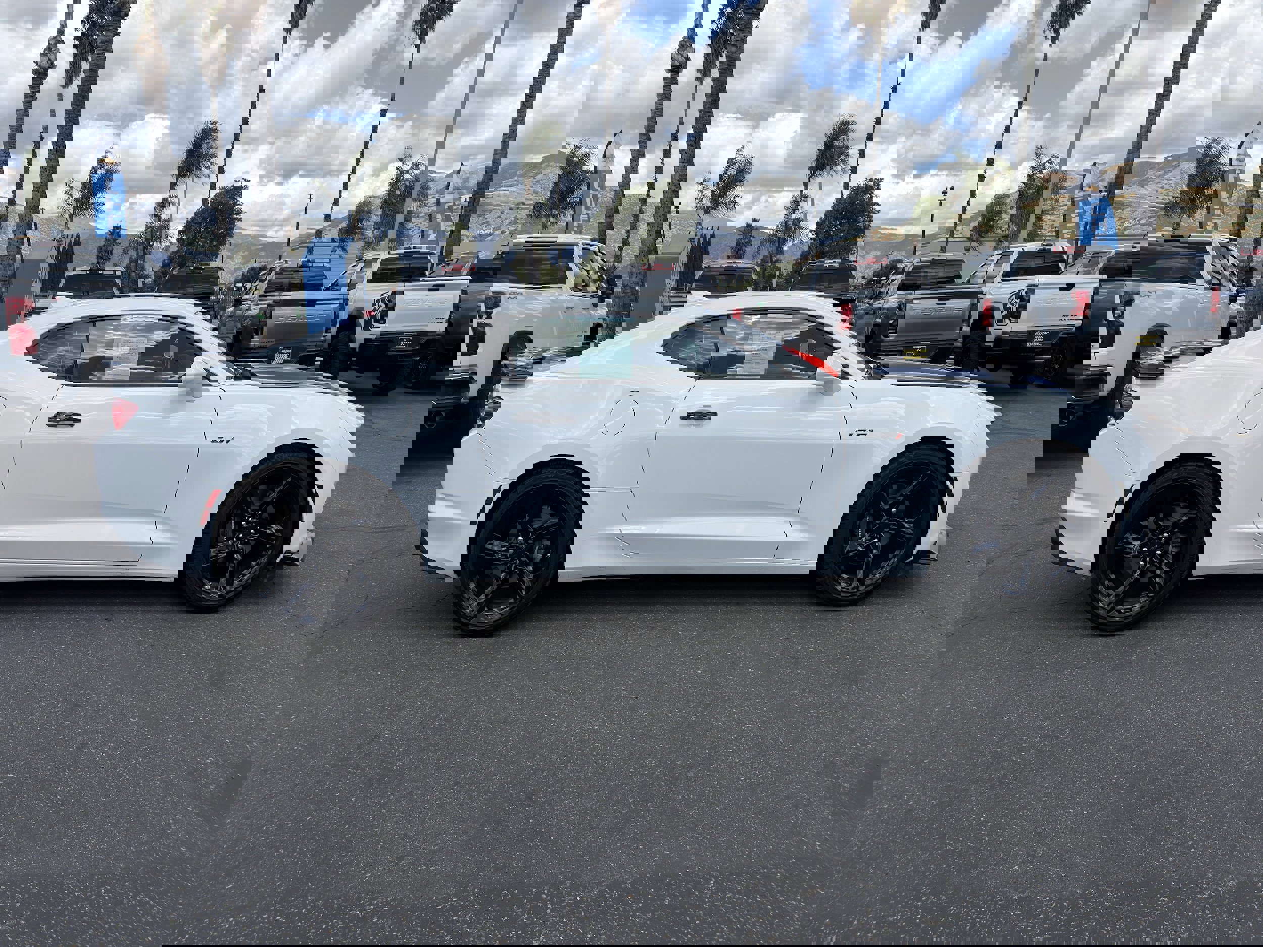 Used 2023 Chevrolet Camaro LT image 9