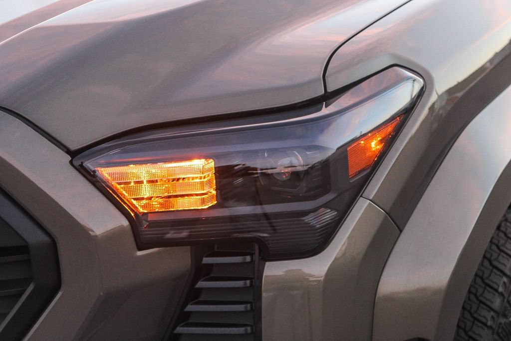 Used 2026 Toyota Tacoma TRD Sport RWD image 5
