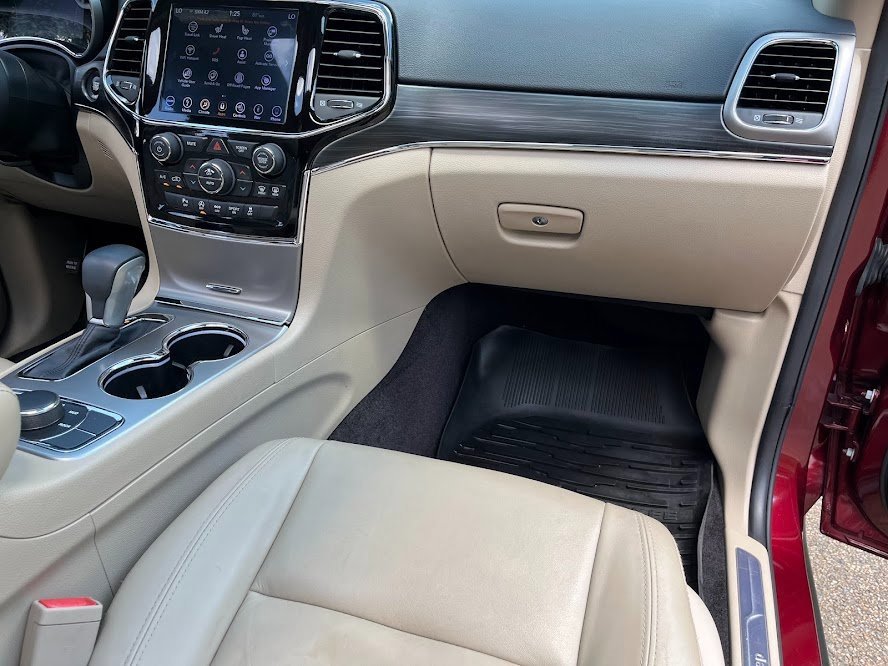 Used 2019 Jeep Grand Cherokee Limited image 39