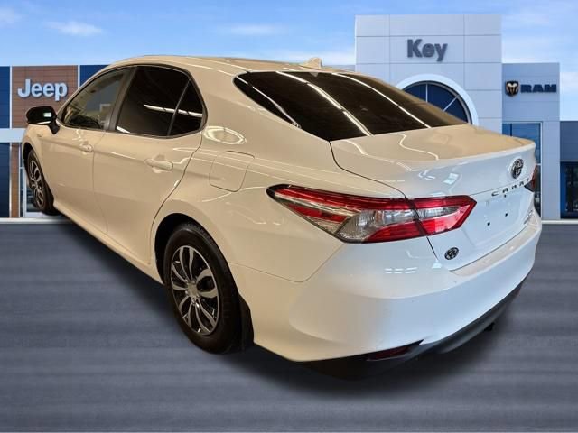 Used 2020 Toyota Camry LE w/ Sunroof Package FWD image 4
