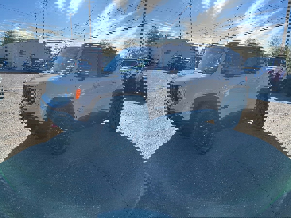 Used 2017 Jeep Renegade Trailhawk image 10