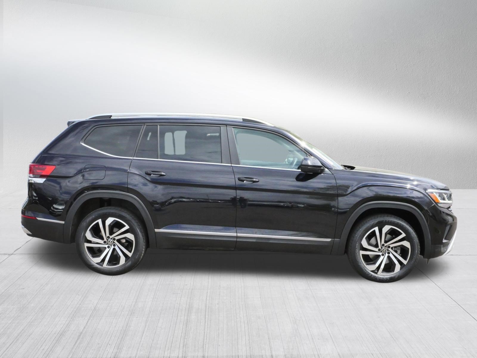 Used 2023 Volkswagen Atlas SEL AWD/4WD image 8