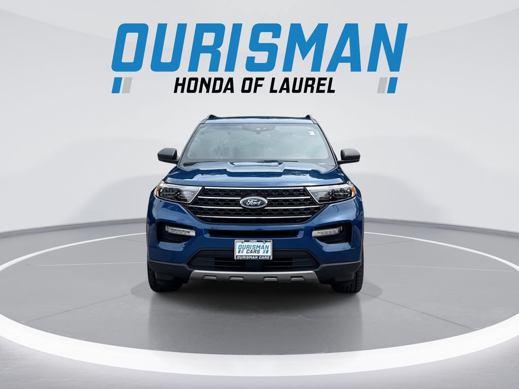 Used 2020 Ford Explorer XLT w/ Equipment Group 202A AWD/4WD image 3