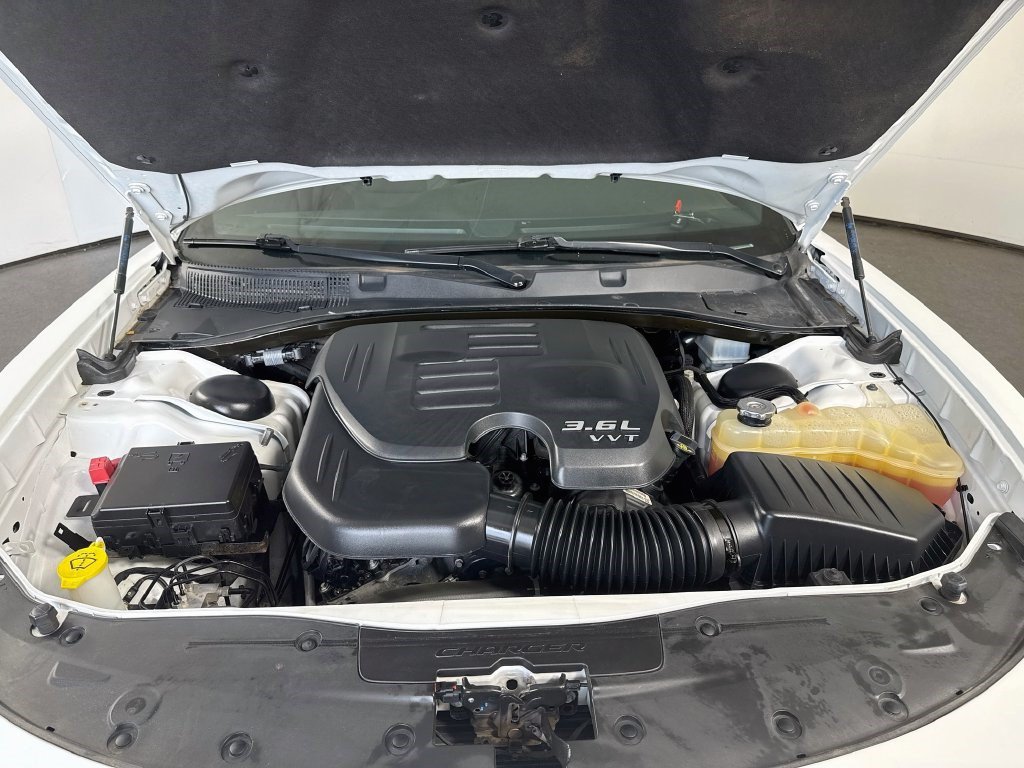 Used 2022 Dodge Charger SXT RWD image 36