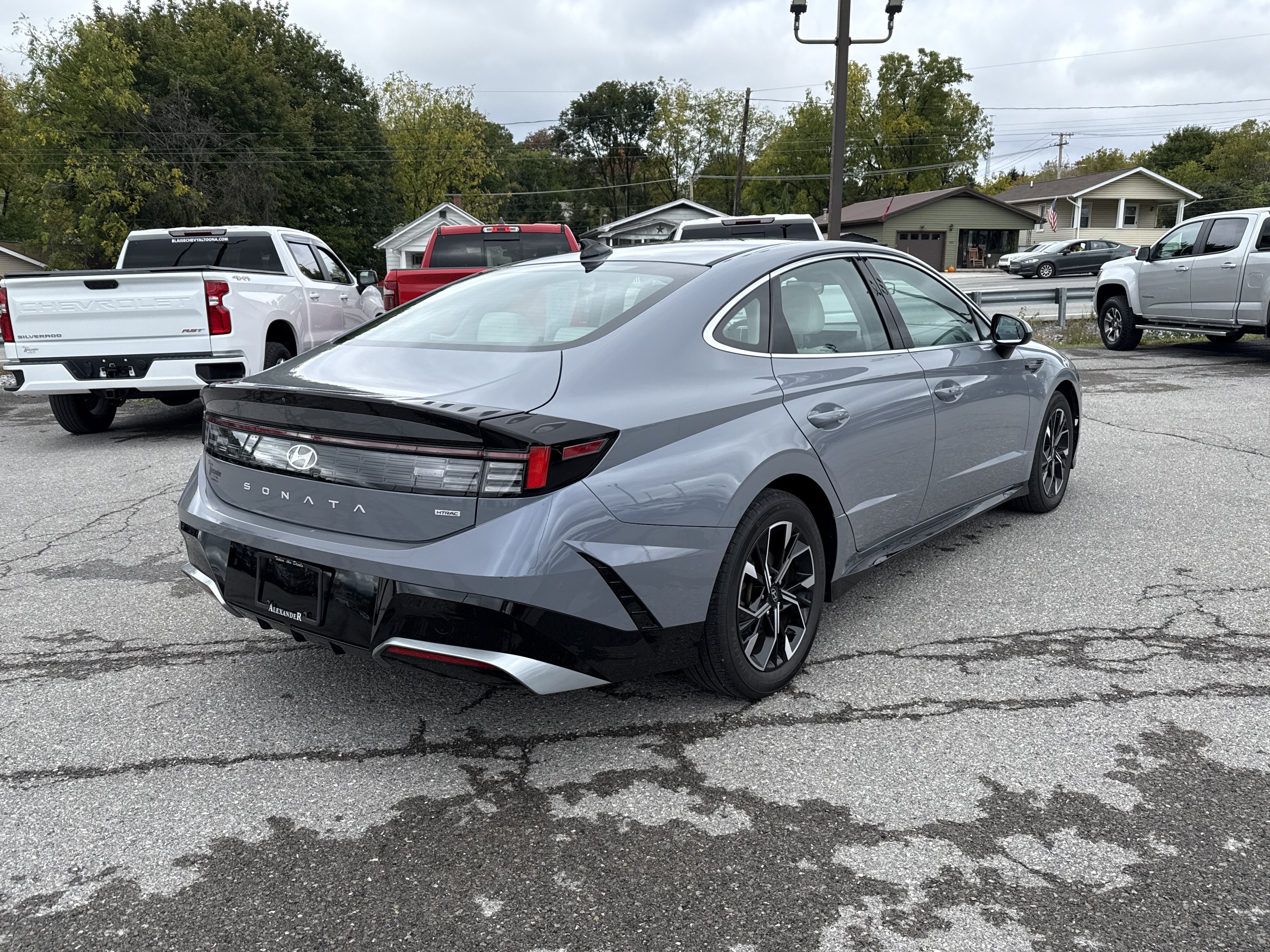 Used 2024 Hyundai Sonata SEL AWD/4WD image 3