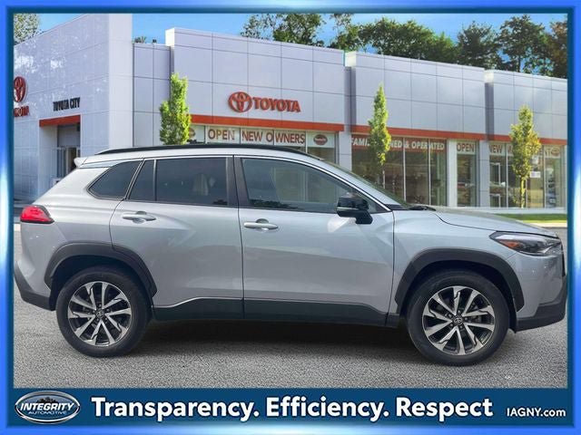 Certified 2025 Toyota Corolla Cross XLE AWD/4WD image 5