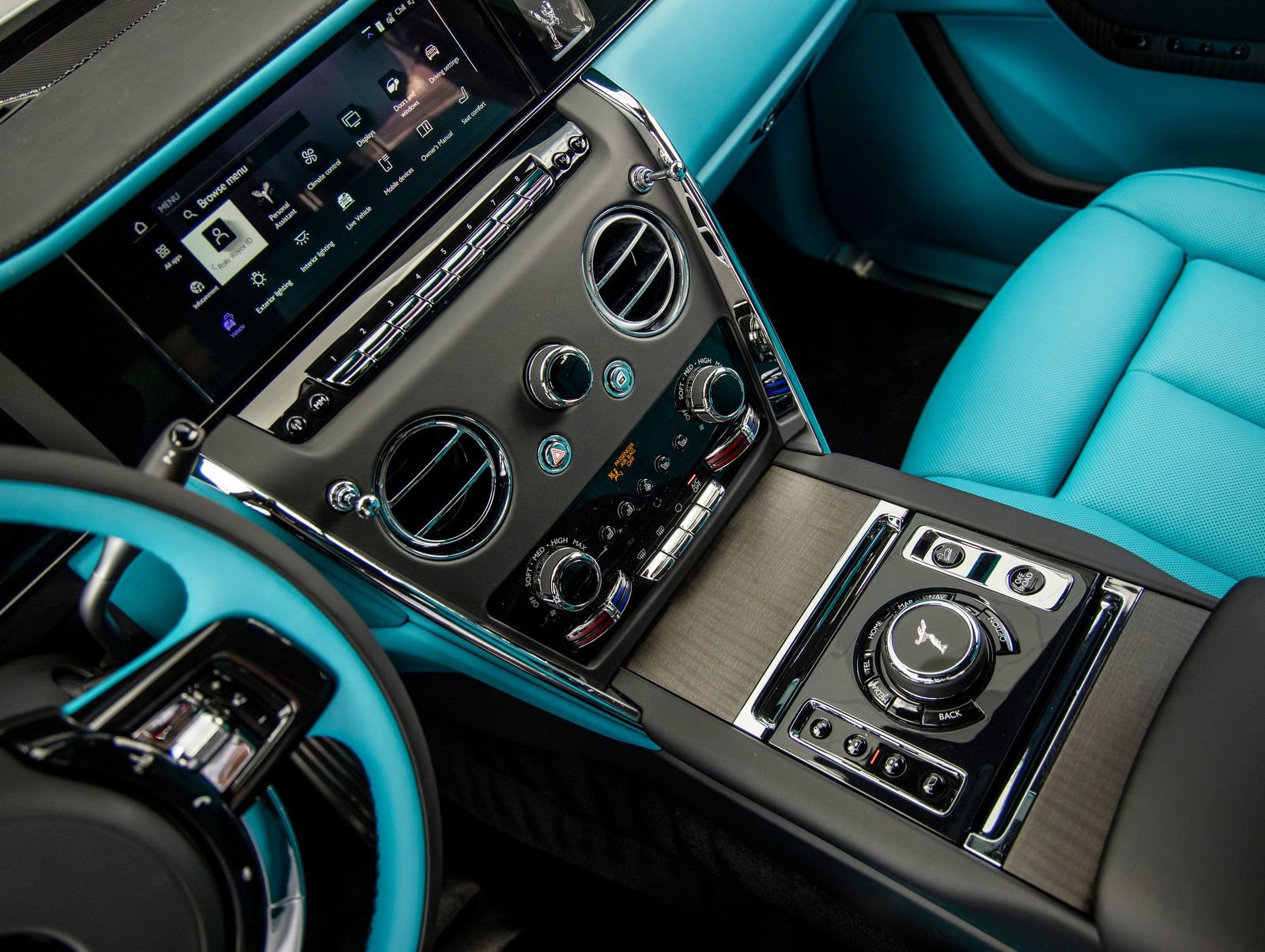 New 2026 Rolls-Royce Cullinan image 40